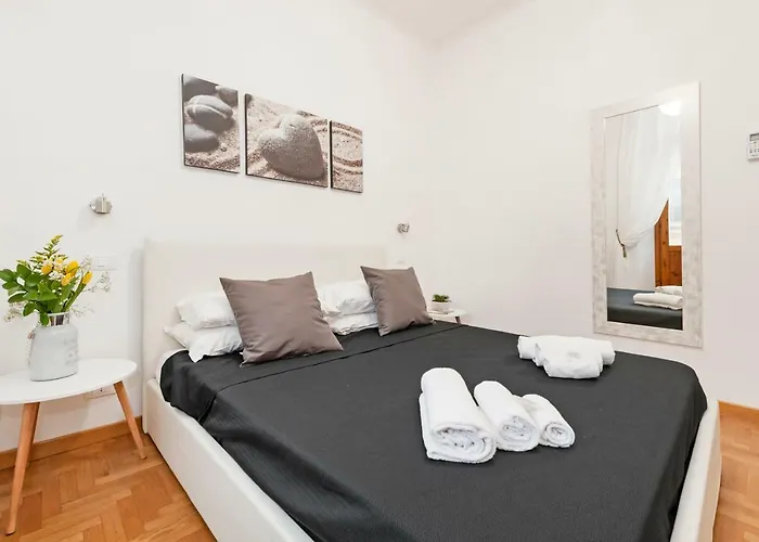 White Flat Labicana
